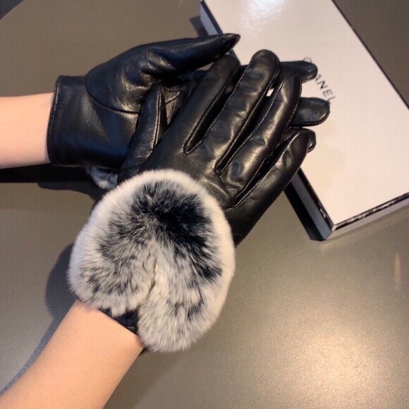 Chanel plush thermal gloves - Picture 4 of 9